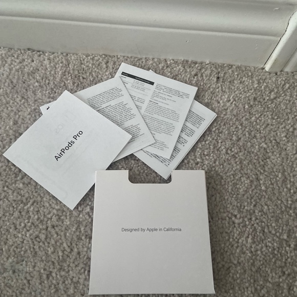 AirPod First Gen pros - Picture 4 of 8